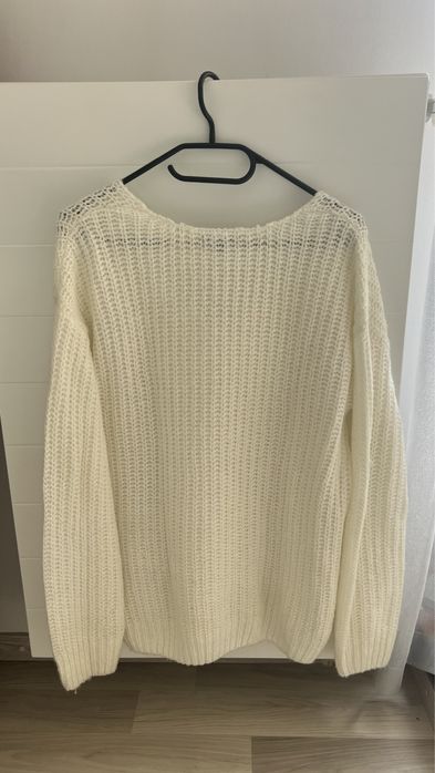 sweter typu oversize