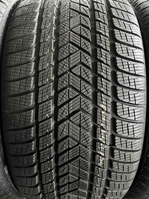 295/35/22 R22 Pirelli Scorpion Winter 4шт нові зима