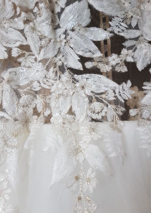 Suknia ślubna AGNIESZKA ŚWIATŁY - BELLA rozmiar 36