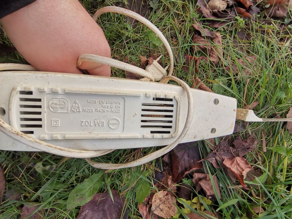 Nóz elektryczny z ostrzem sprawny