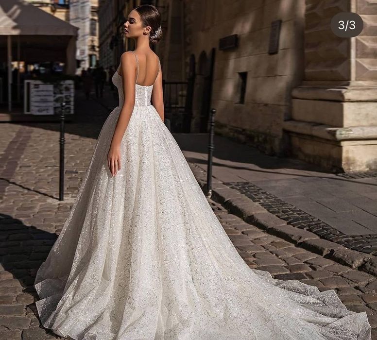 Весільне плаття розмір 42