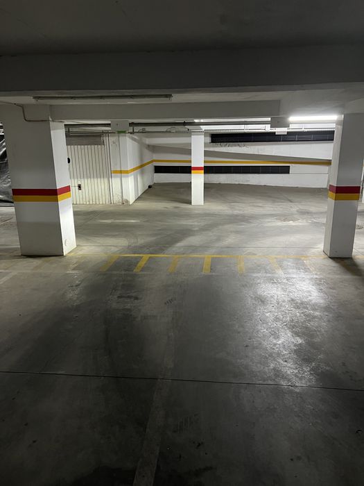 Arrenda-se Lugares de estacionamento Évora