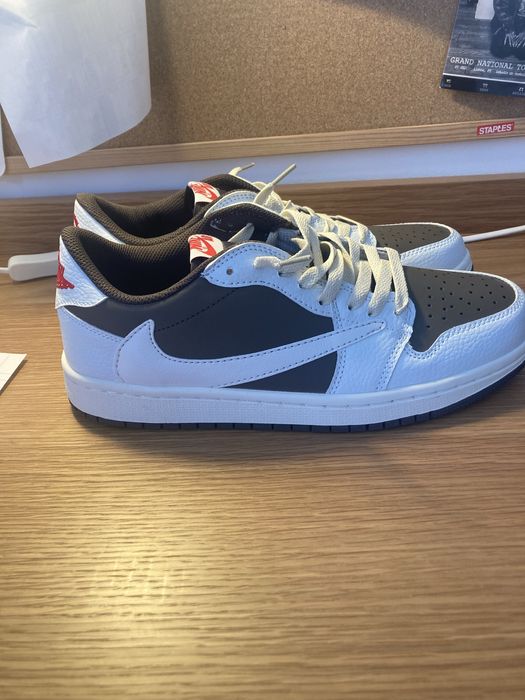 Travis scott jordan 1 low mocha