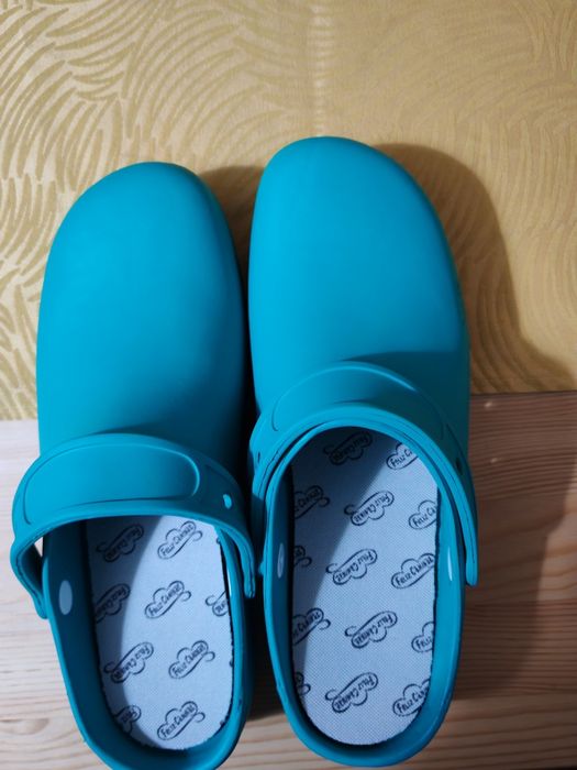 Crocs nova e com fatura