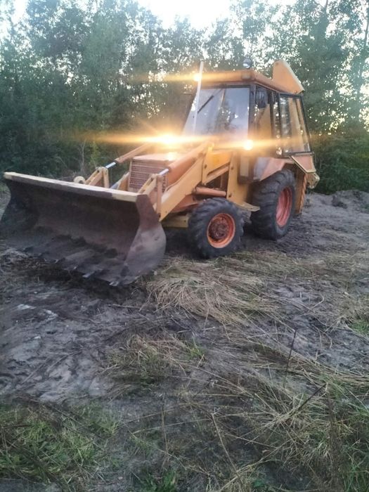 Koparko ładowarka JCB