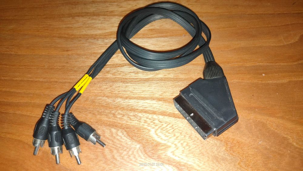 Kabel euro/scart - 4 chinch wejście/wyjście stan bdb