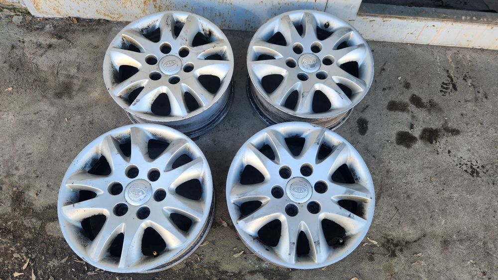 889*Oригінальнi диски Kia Carnival R17 6×139,7  dia 92.2