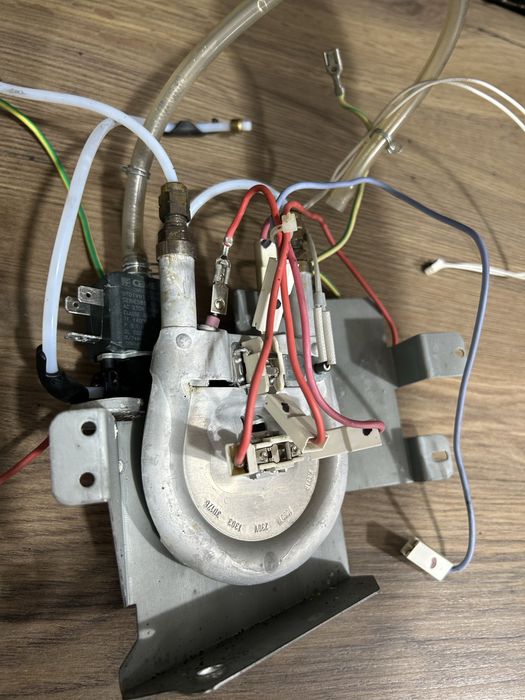 Delonghi grzałka pary