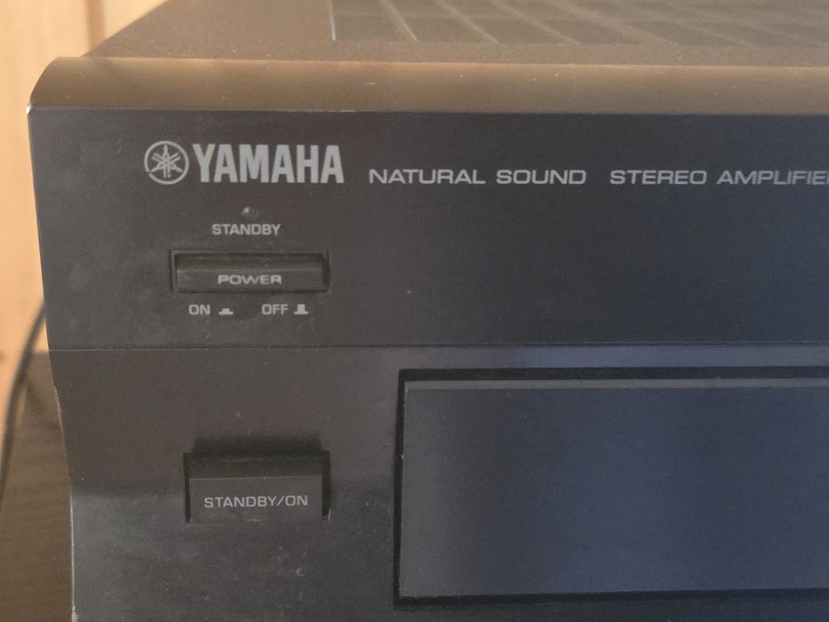 Kolumny Yamaha  ze wzmacniaczem YAMAHA. Cena za zestaw