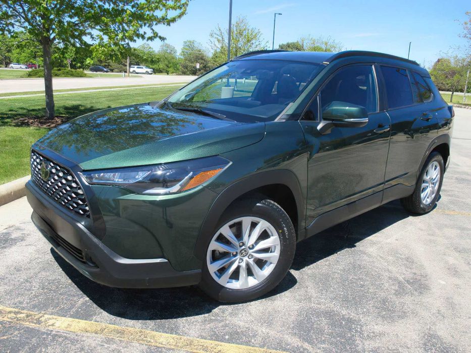 Toyota Corolla Cross LE      2022