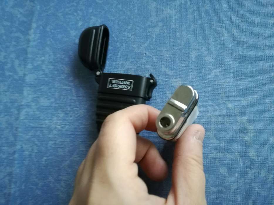 Novos isqueiros recarregável willam lawson