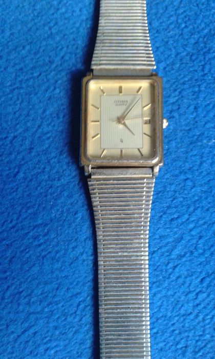 Relógio Citizen dourado - vintage
