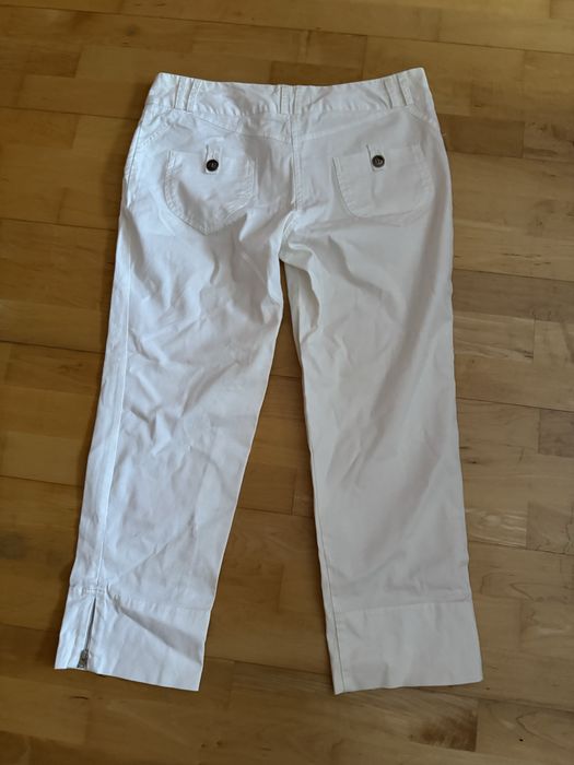 Białe spodnie Cotton Club