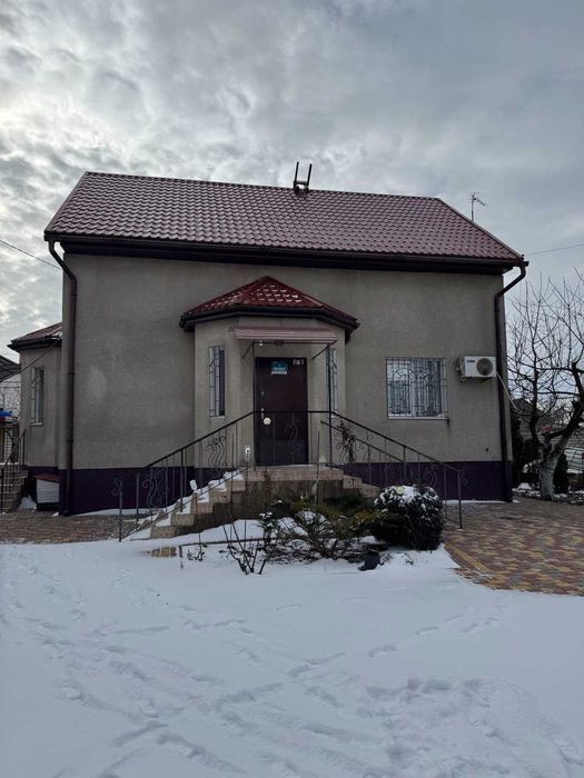 Будинок поруч з Чорноморськом