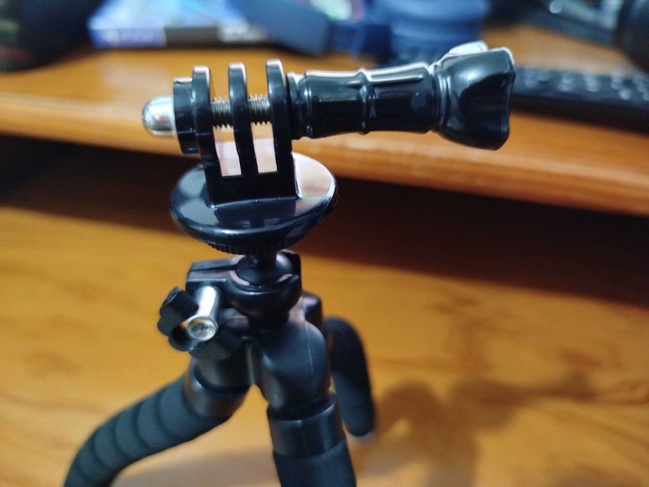 Tripé Flexível Maleável com suporte para GoPro e Máquinas com Rosca