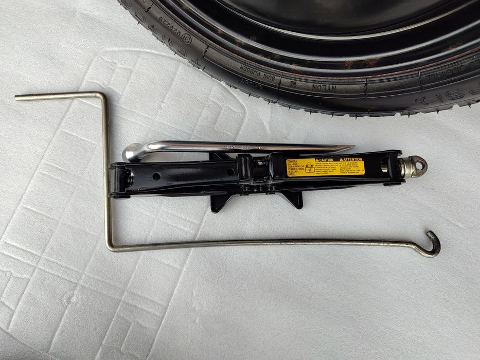 Запаска/Докатка/Домкрат/Ключ Toyota Avensis T_27 5*114,3 2010р.