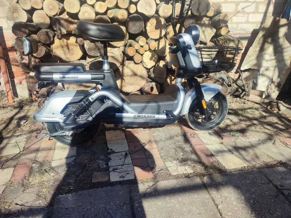 Майже новий Crosser CR2 800W 60V 24Ah — потужний, бере будь-яку гірку