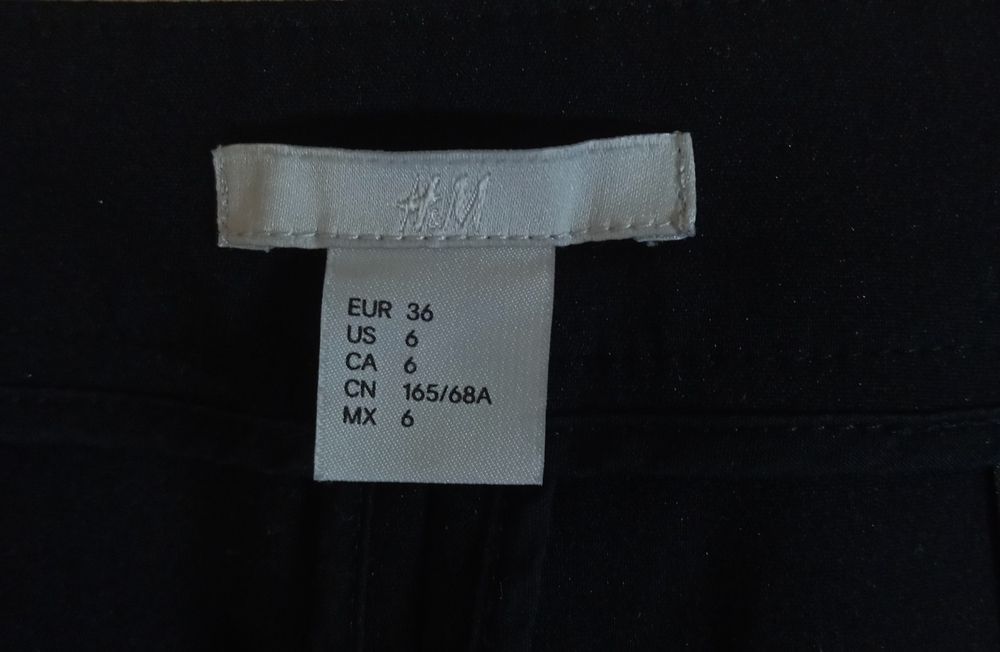 Класичні шорти H&M