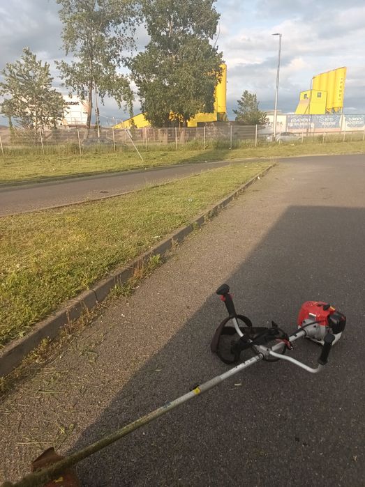 Koszenie traw nieużytków