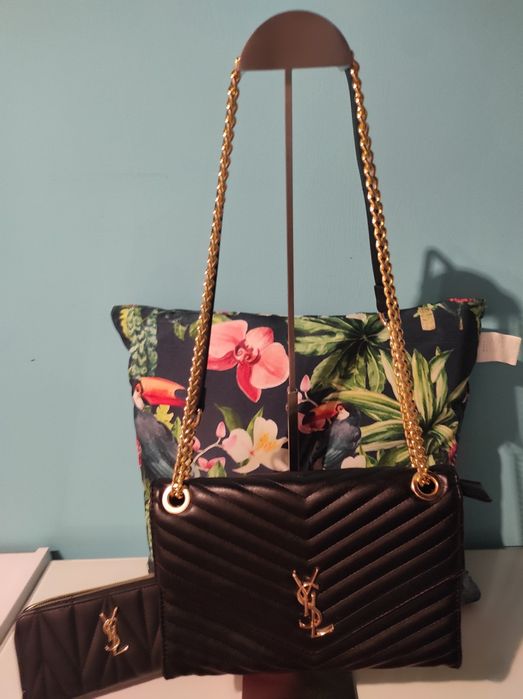 Mala preta com Carteira (portes incluidos)