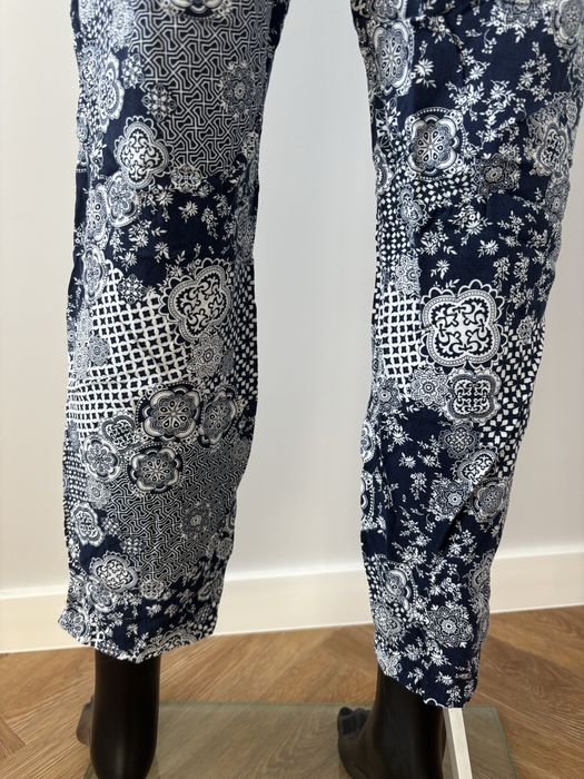 wzorzyste spodnie boho granatowe białe lekkie Janina 40 L wiskoza