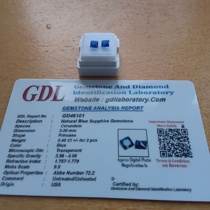 Duas Safiras Naturais Certificadas á Venda