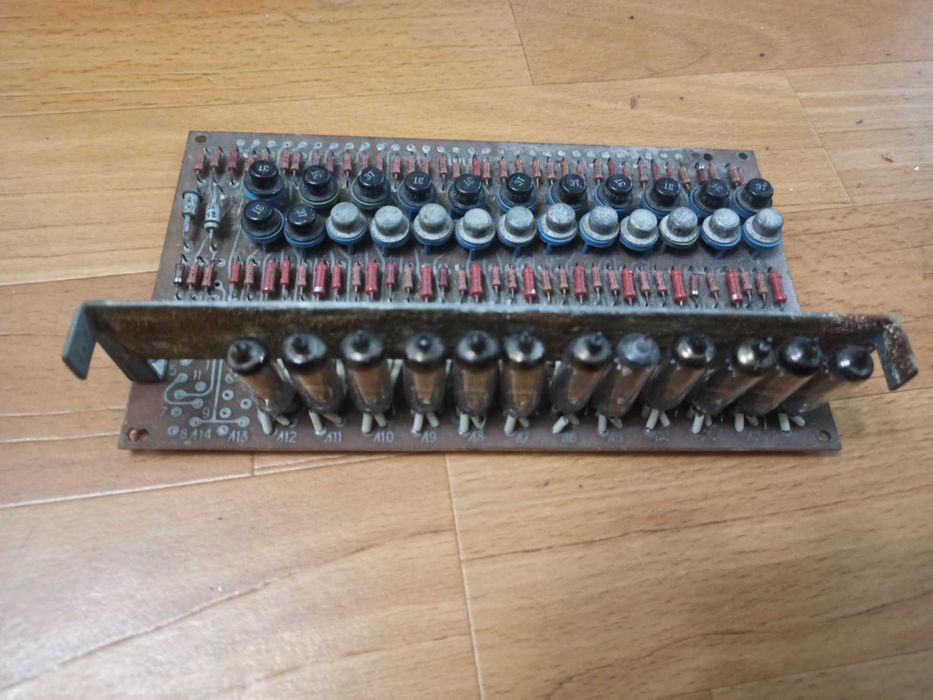 Транзистор кремнієвий 2Т803А КТ803А радіатором пара олх дос: 120 грн ...