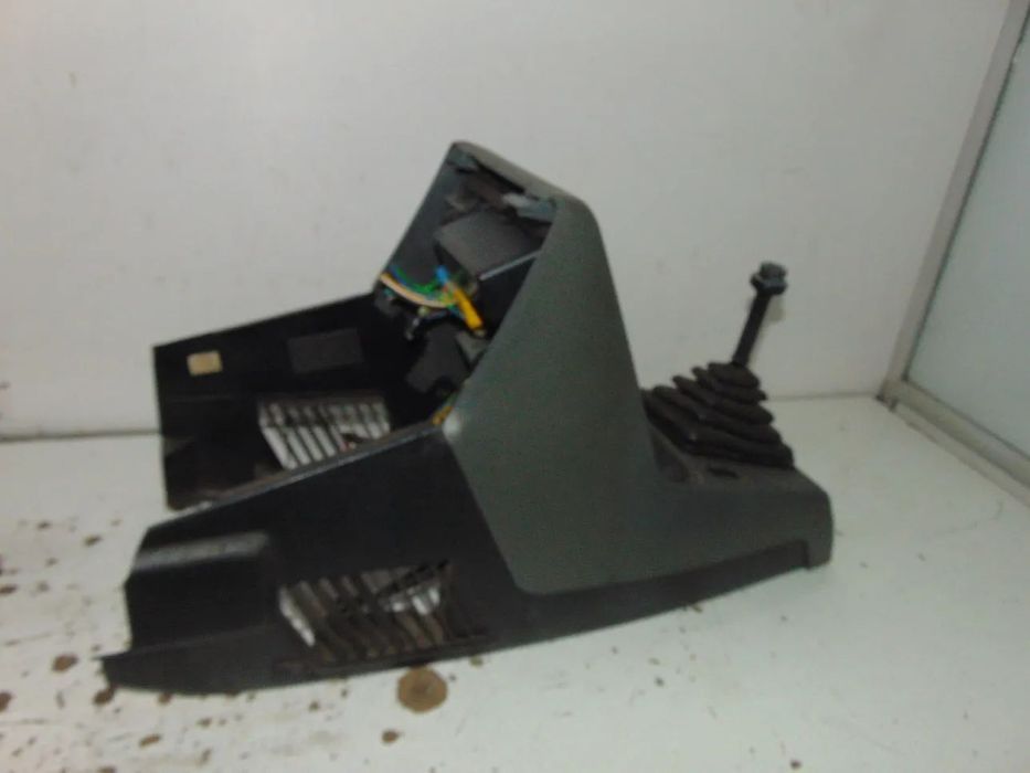 Renault 9/11 consola central