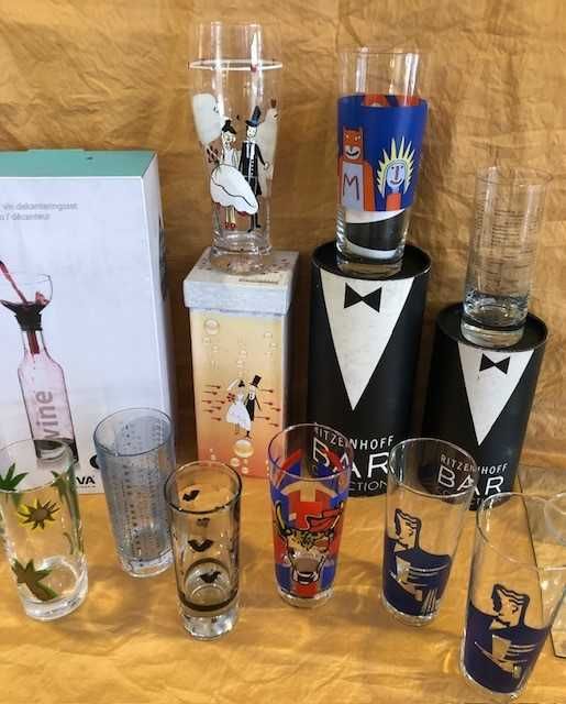 conjunto de copos, garrafas em vidro ou cristal e utilidades tudo novo com 50% de desconto