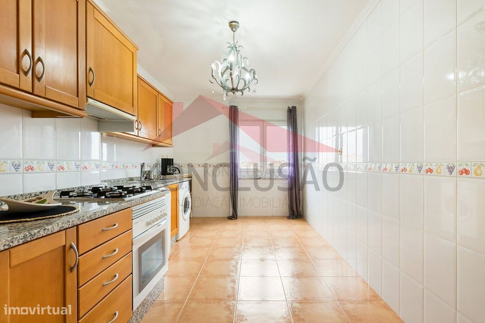 T2 no Carregado, o lugar ideal para o seu lar!