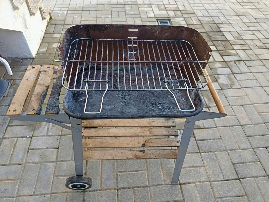 Grelhador a Lenha