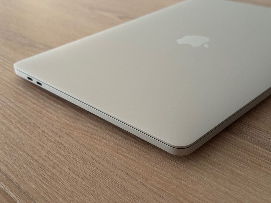 Macbook Pro 13 2020 Intel i7 32GB 2TB 4 x Thunderbolt FAKTURA