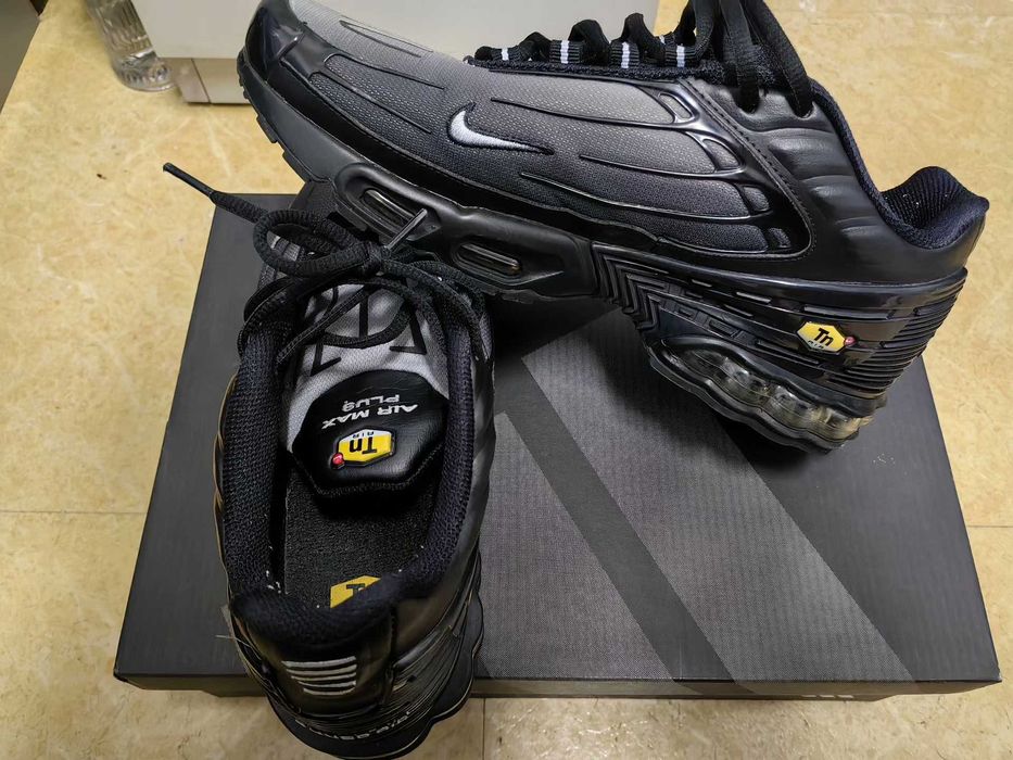 Air_Max_TN_Plus_Czarny III 42