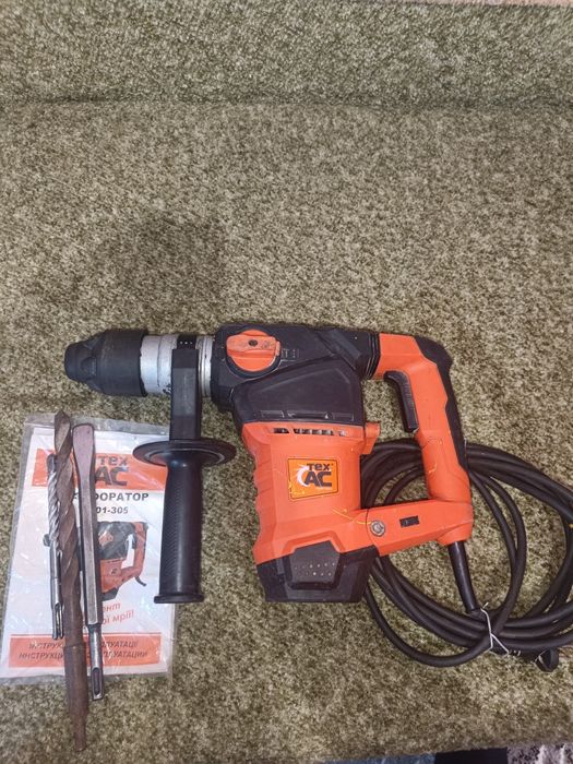 Перфоратор ТехАС TA-01-305, 1700 Вт, 6 Дж