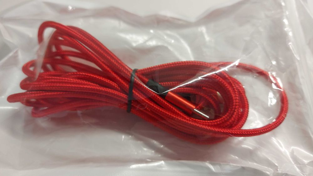 USB-C Cable, 2.5 Meters, New64740901978627122