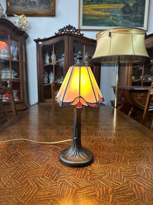 Лампа настільна в стилі Тіффані вітраж 7562