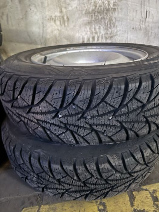 Шини зимові R14 185/70 (ЕТ 24-27)