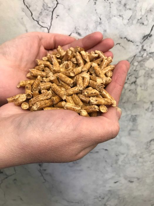 Pellet drzewny CERTYFIKAT A1 – najwyższa jakość, szybka dostawa!