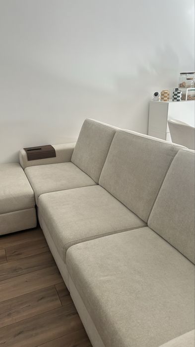 Sofá três lugares com chaise long