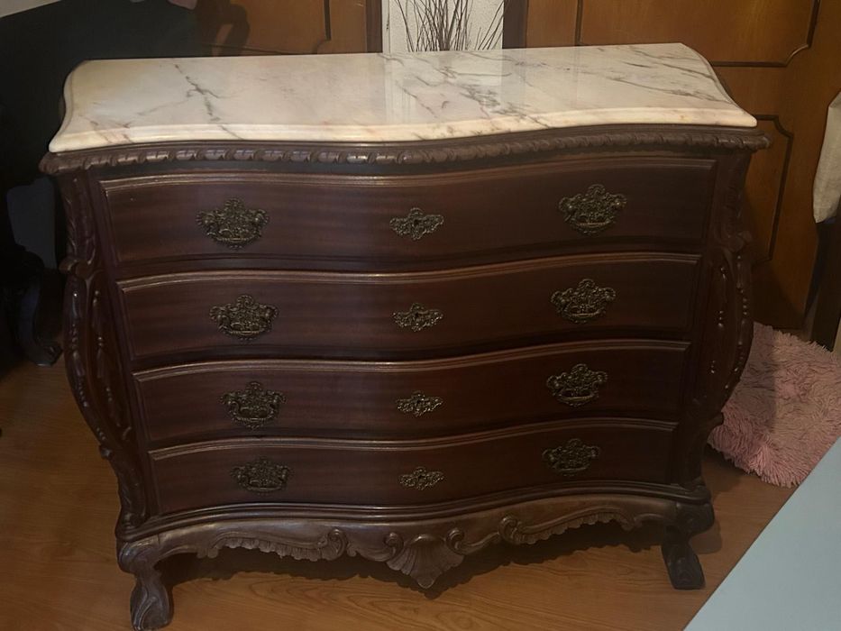 Cómoda Antiga + 2 Mesinhas de Cabeceira