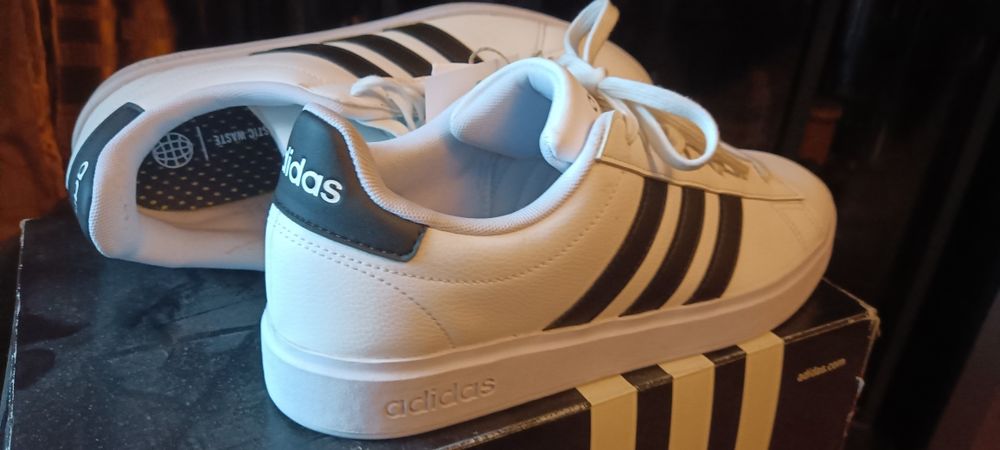 Кроссовки Adidas Grand Court 2.0 Shoes размер 43 (9) 27,5 см.