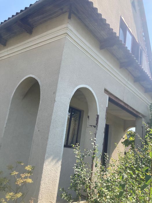 Земельна ділянка з будиночком