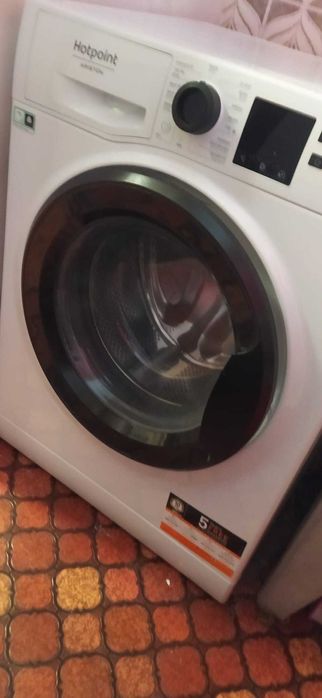 Maquina de lavar a roupa 5kg, modelo HotPoint (Ariston)
