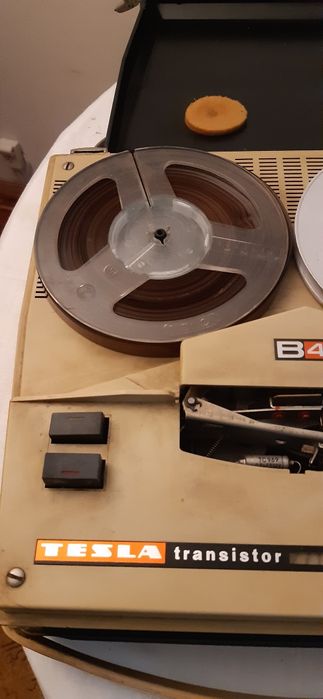 Magnetofon Tesla B42 szpulowy