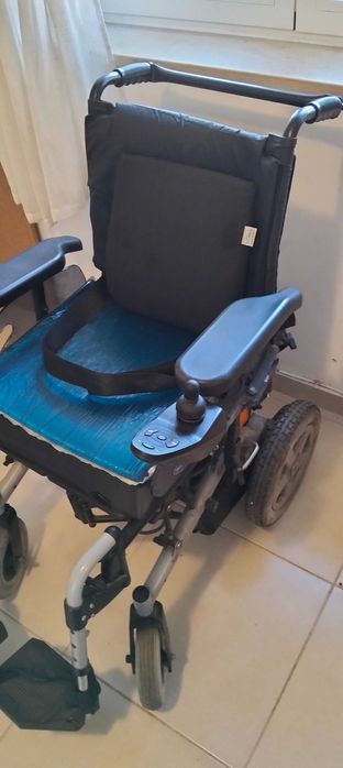 Cadeira de rodas Eléctrica