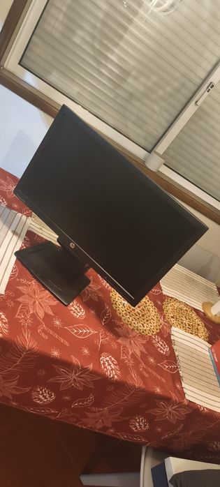 Monitor HP 23" Full HD Profissional (Base Ajustável / Altura e Pivô)