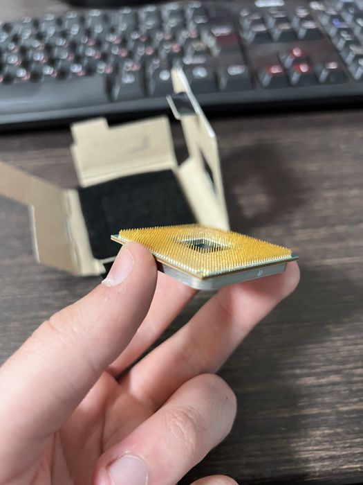 Процесор AMD Ryzen 5 2400G