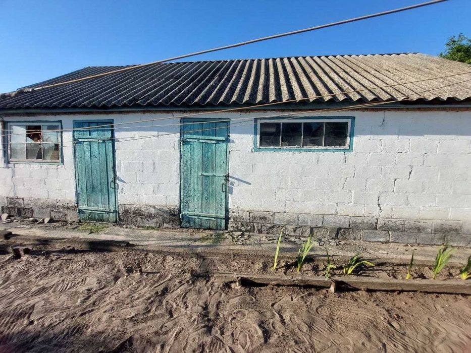 Продам 1\2 частину будинку с. Зідьки