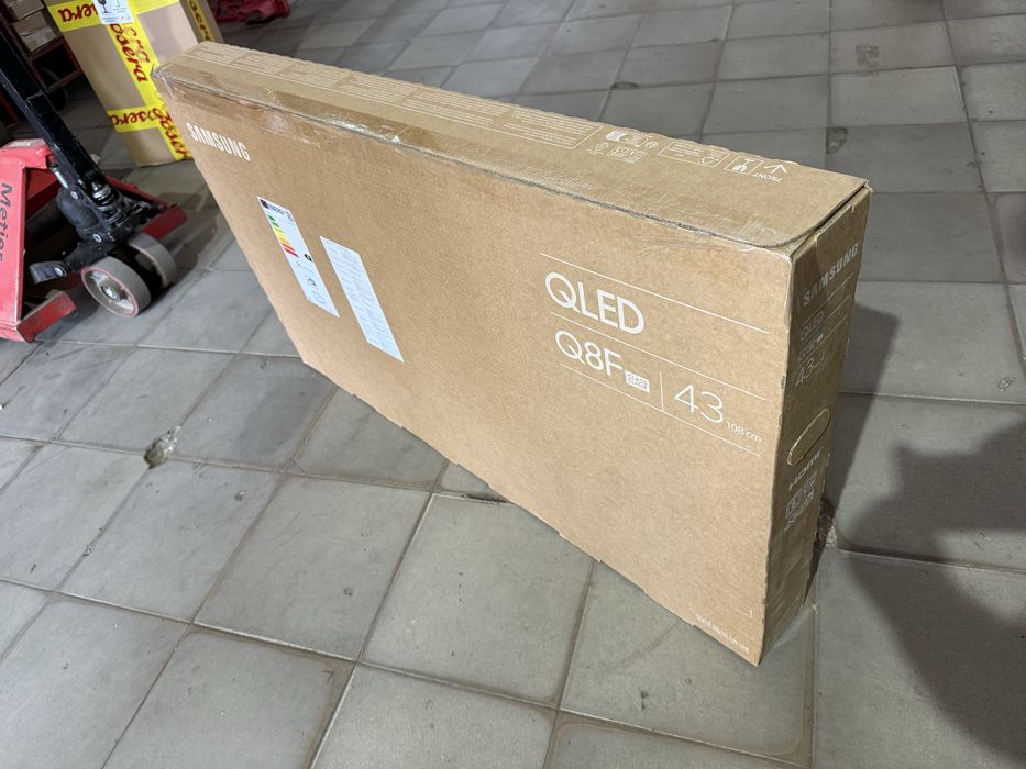 Телевізор Samsung QLED 43Q8F, 50Q8F, 55Q8F, 65Q8F, 75Q8F, 85Q8F (2025)