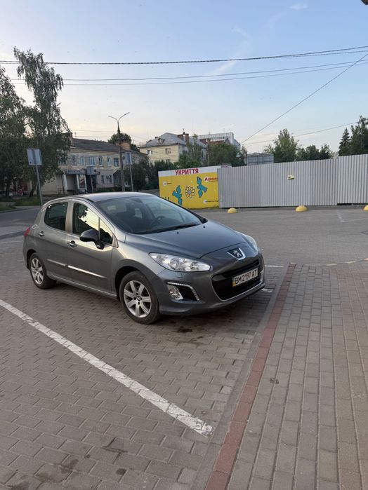 Продам автомобіль Peugeot 308 2011